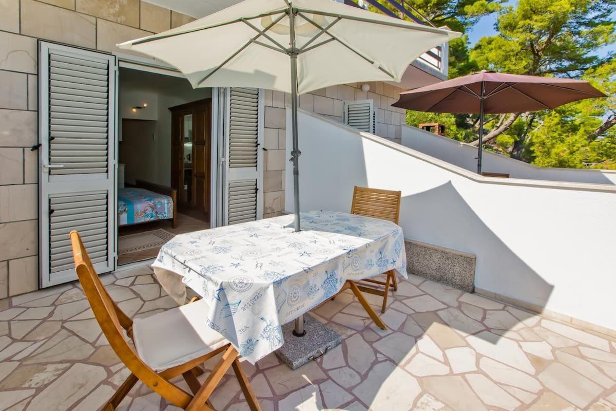 Villa Mateljan Zastražišće Екстериор снимка
