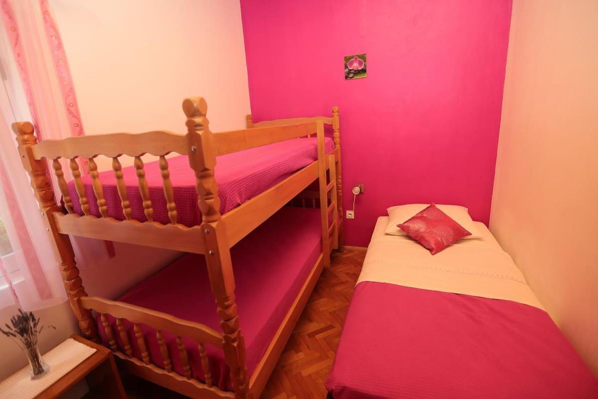 Villa Mateljan Zastražišće Екстериор снимка