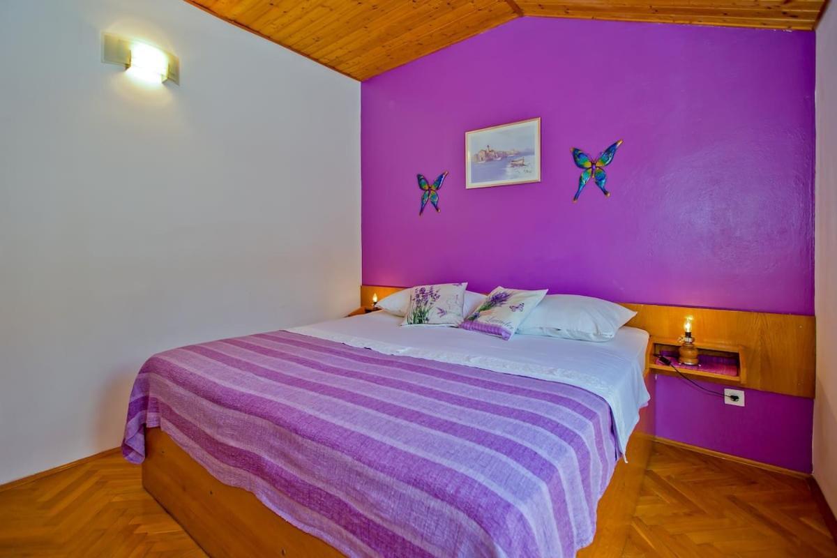 Villa Mateljan Zastražišće Екстериор снимка