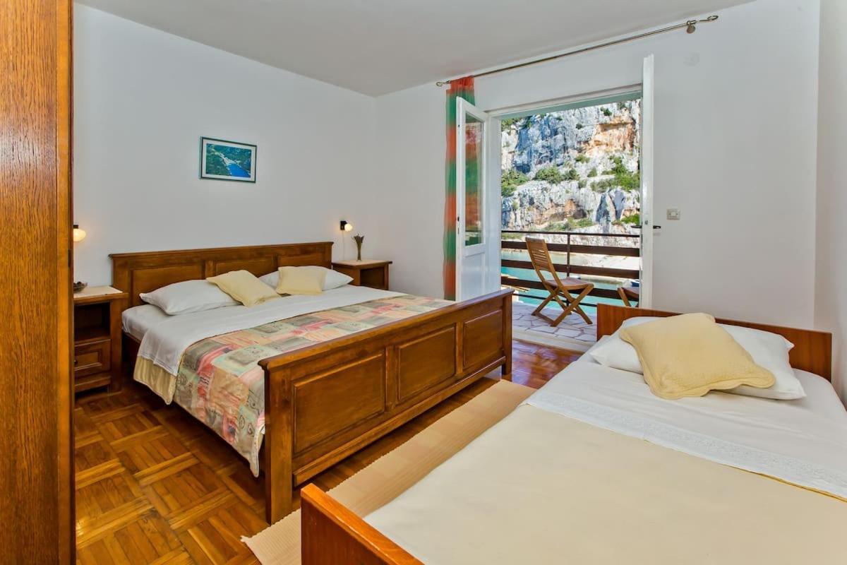 Villa Mateljan Zastražišće Екстериор снимка
