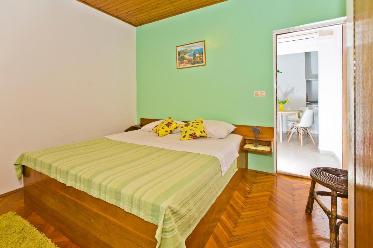 Villa Mateljan Zastražišće Екстериор снимка