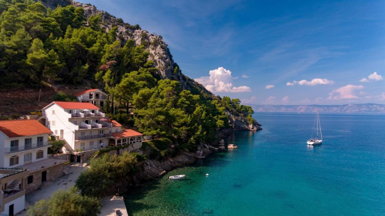 Villa Mateljan Zastražišće Екстериор снимка