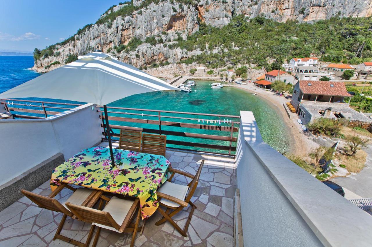 Villa Mateljan Zastražišće Екстериор снимка